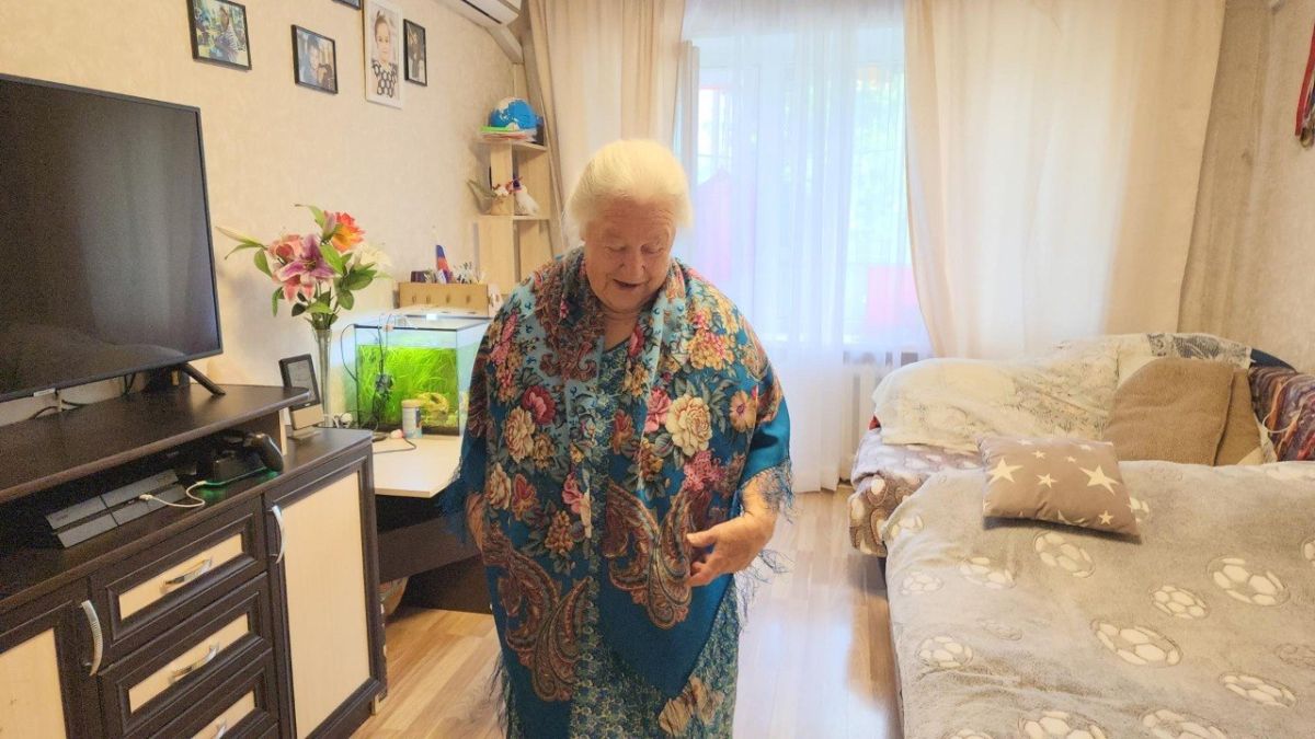 Любови Михайловне Слёзкиной исполнилось 90 лет Любови Михайловне Слёзкиной исполнилось 90 лет