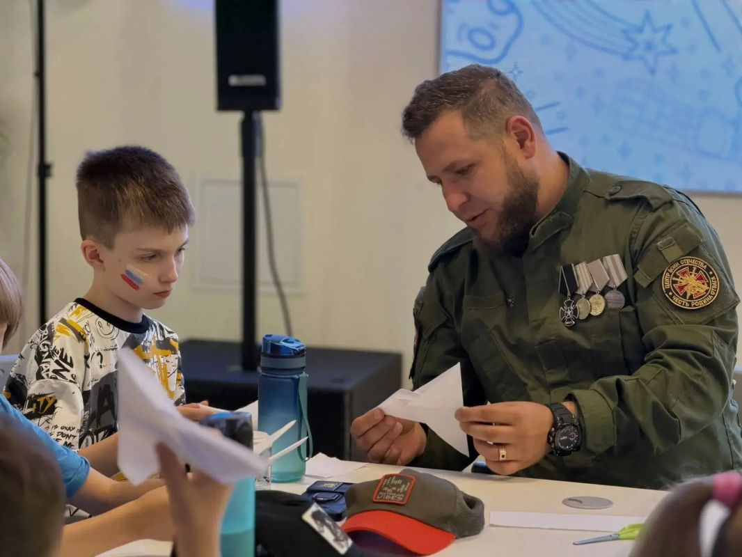 В честь Дня ветеранов боевых действий, который отмечается сегодня, 1 июля, в «Космосе» состоялась встреча с ветеранами специальной военной операции В честь Дня ветеранов боевых действий, который отмечается сегодня, 1 июля, в «Космосе» состоялась встреча с ветеранами специальной военной операции