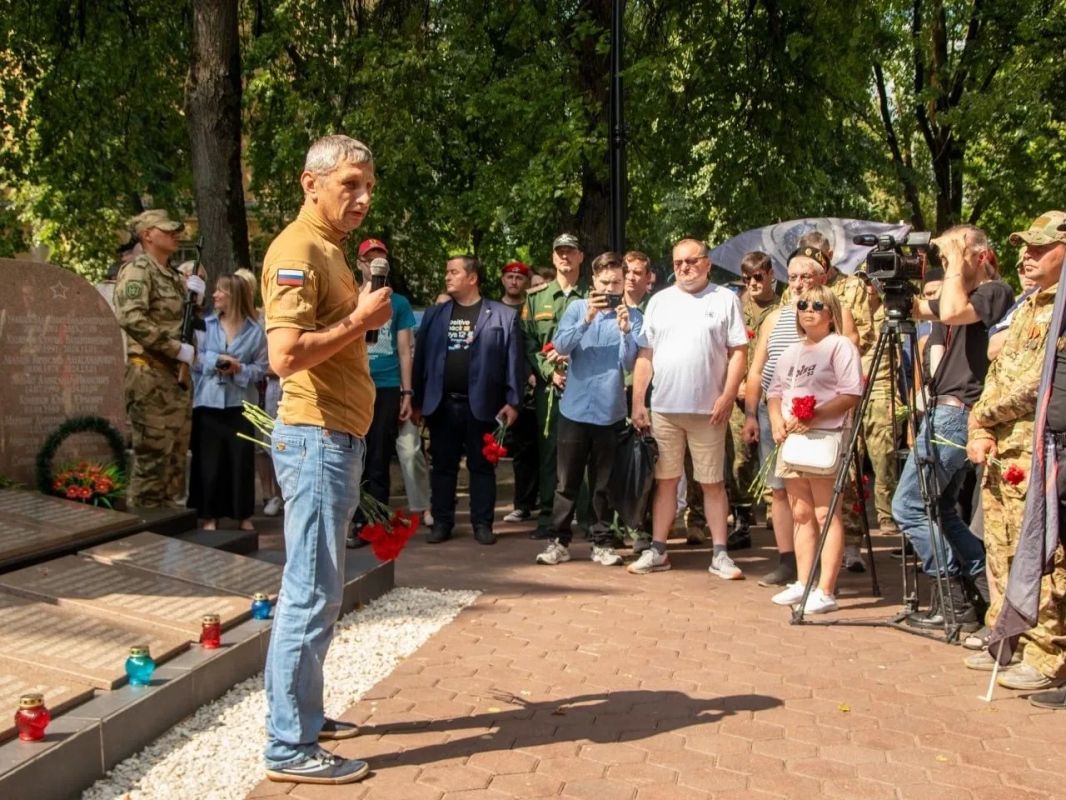 Сегодня, в День ветеранов боевых действий, в Электростали почтили память защитников Отечества Сегодня, в День ветеранов боевых действий, в Электростали почтили память защитников Отечества