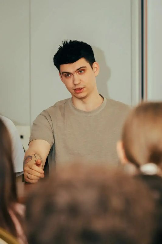 Единый центр поддержки участников СВО и членов их семей организовал для воспитанников лагеря «Восход» урок тактической медицины и встречу с людьми, которые знают о мужестве не понаслышке Единый центр поддержки участников СВО и членов их семей организовал для воспитанников лагеря «Восход» урок тактической медицины и встречу с людьми, которые знают о мужестве не понаслышке