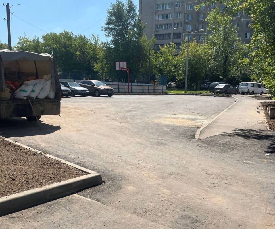 Две дворовых территорий благоустроили в Подольске на прошлой неделе Две дворовых территорий благоустроили в Подольске на прошлой неделе