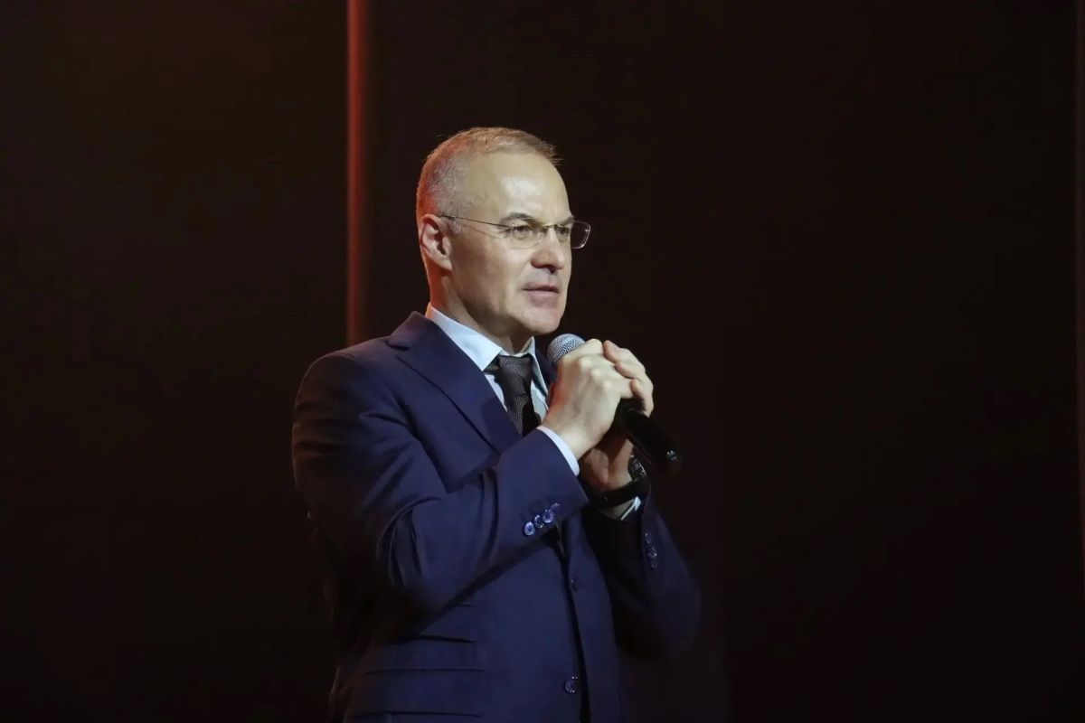 Золото и серебро ступинских школ: торжественная церемония вручения медалей состоялась во Дворце культуры Золото и серебро ступинских школ: торжественная церемония вручения медалей состоялась во Дворце культуры