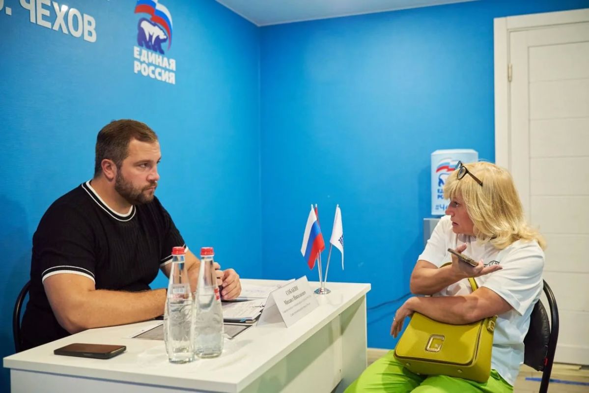 Михаил Собакин: Как Секретарь Местного отделения партии «Единая Россия» провёл личный приём жителей в Общественной приёмной Михаил Собакин: Как Секретарь Местного отделения партии «Единая Россия» провёл личный приём жителей в Общественной приёмной