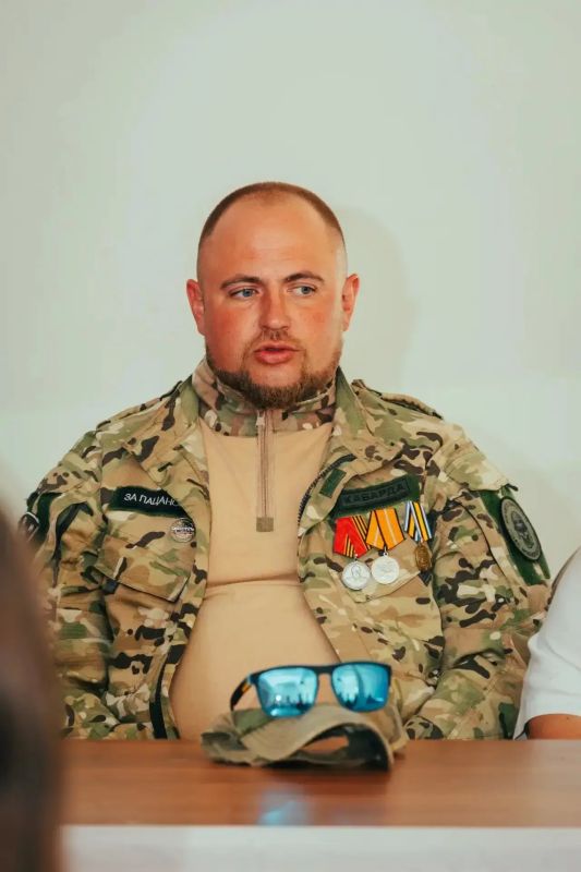 Единый центр поддержки участников СВО и членов их семей организовал для воспитанников лагеря «Восход» урок тактической медицины и встречу с людьми, которые знают о мужестве не понаслышке Единый центр поддержки участников СВО и членов их семей организовал для воспитанников лагеря «Восход» урок тактической медицины и встречу с людьми, которые знают о мужестве не понаслышке