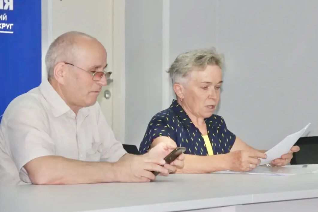 В приёмной партии «Единая Россия» провёл личный приём жителей В приёмной партии «Единая Россия» провёл личный приём жителей
