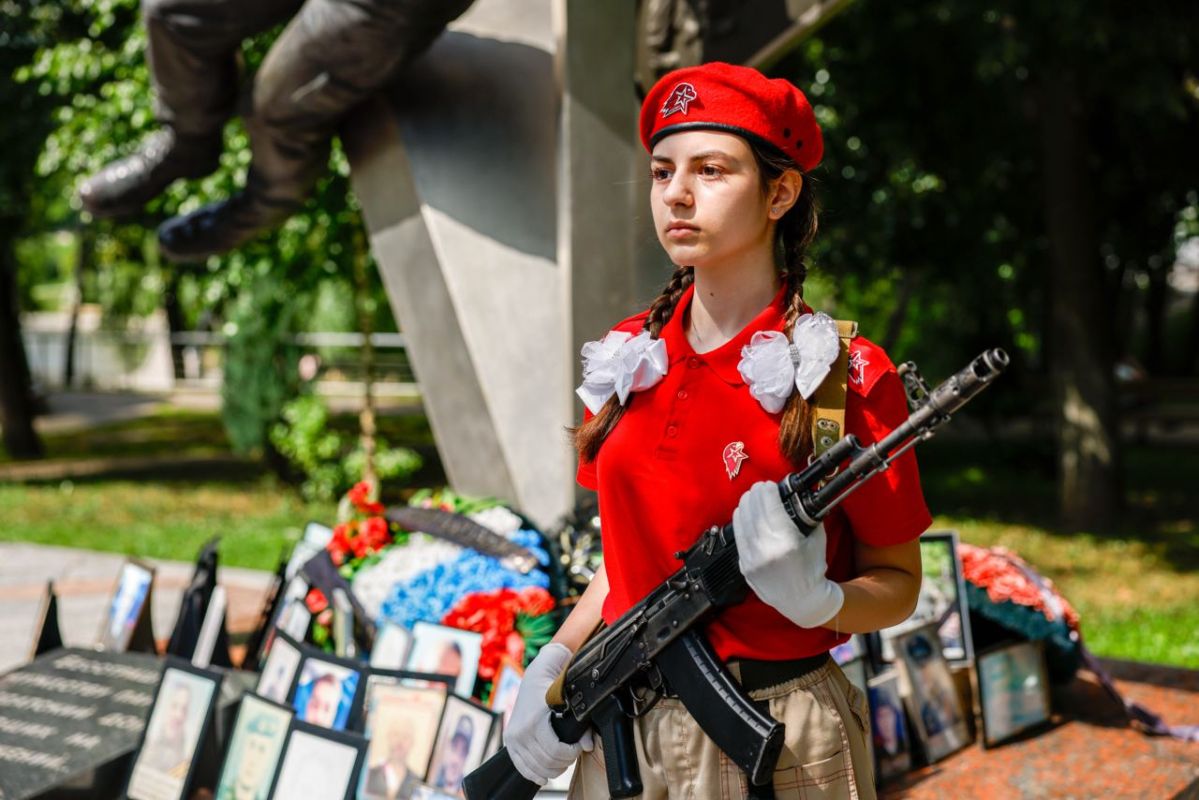 На Аллее Славы состоялся памятный митинг, посвящённый Дню ветеранов боевых действий На Аллее Славы состоялся памятный митинг, посвящённый Дню ветеранов боевых действий