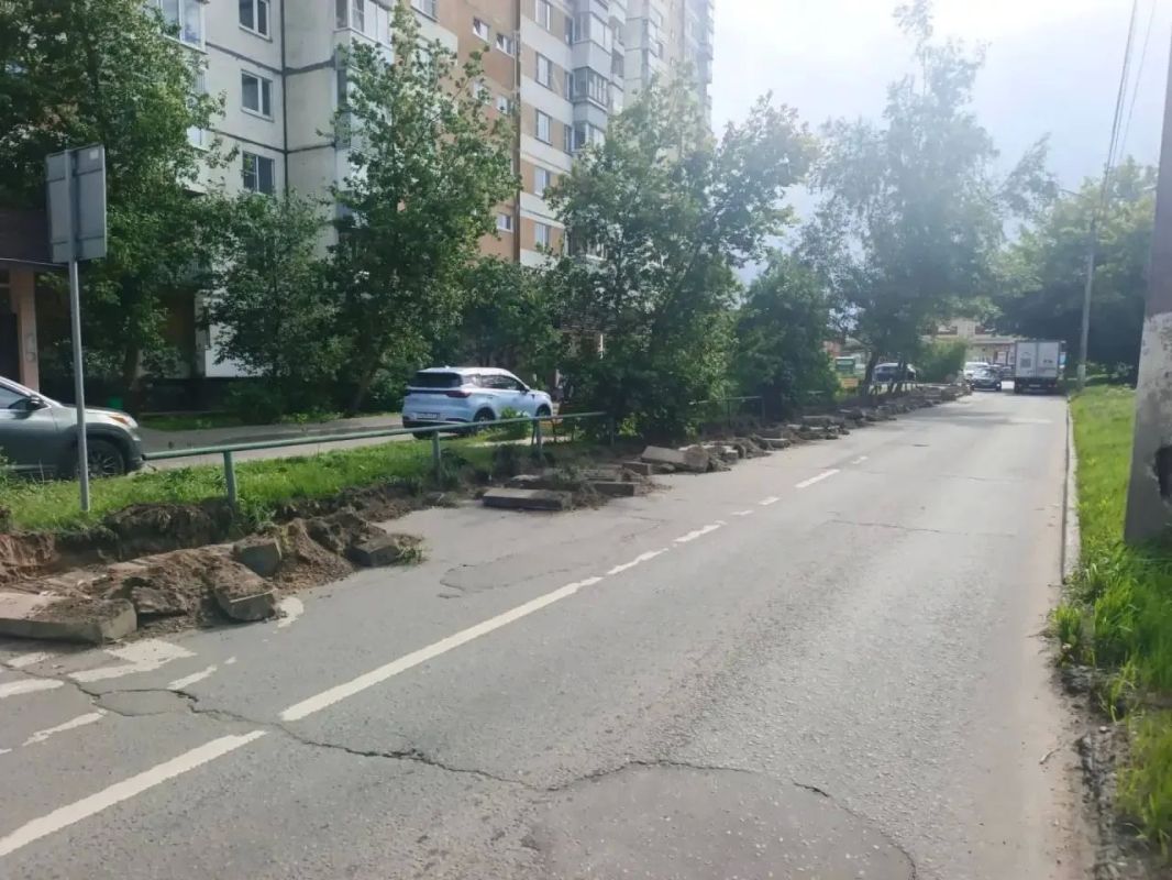 Ремонт дорожного покрытия начался на улице Школьная в поселке Октябрьский Ремонт дорожного покрытия начался на улице Школьная в поселке Октябрьский