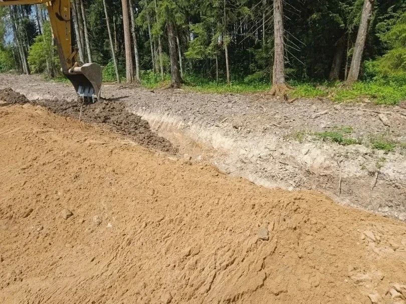 В Наро-Фоминском г.о. на подъезде к ОРЦ «Селятино» начали устраивать песчаное основание В Наро-Фоминском г.о. на подъезде к ОРЦ «Селятино» начали устраивать песчаное основание