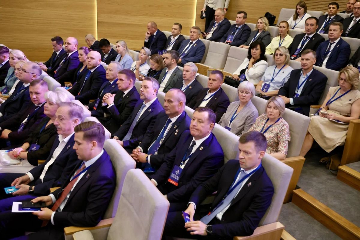 Александр Гречищев: Вместе с коллегами по «Единой России» принял участие во втором этапе 31-й конференции Московского областного регионального отделения партии Александр Гречищев: Вместе с коллегами по «Единой России» принял участие во втором этапе 31-й конференции Московского областного регионального отделения партии