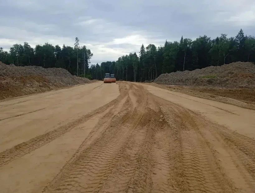 В Наро-Фоминском г.о. на подъезде к ОРЦ «Селятино» начали устраивать песчаное основание В Наро-Фоминском г.о. на подъезде к ОРЦ «Селятино» начали устраивать песчаное основание