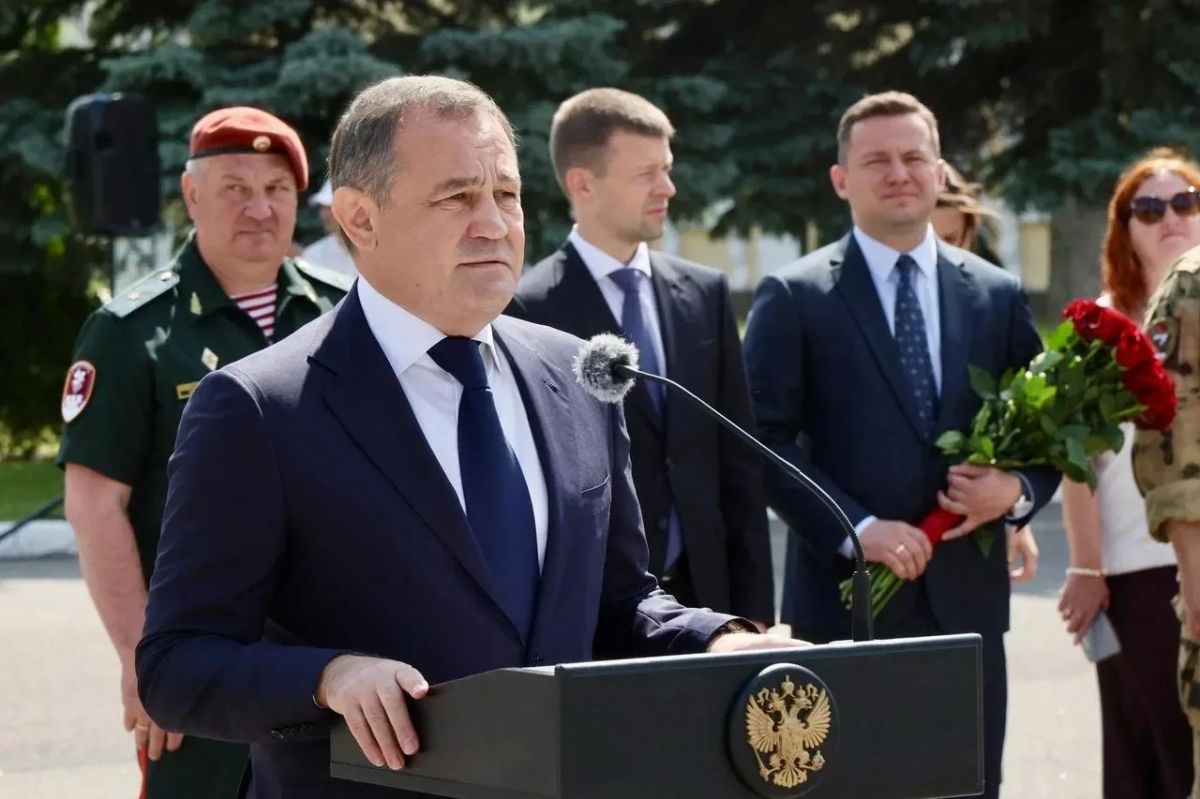 Глава Реутова почтил память ветеранов боевых действий Глава Реутова почтил память ветеранов боевых действий