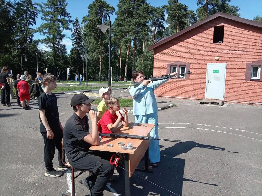 В Центре допризывной подготовки молодёжи (Дом Юнармии) состоялось мероприятие, посвящённое основам безопасности жизнедеятельности В Центре допризывной подготовки молодёжи (Дом Юнармии) состоялось мероприятие, посвящённое основам безопасности жизнедеятельности