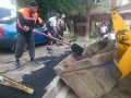 Сегодня, 3 июля, сотрудники предприятия «Автобытдор» проводят ямочный ремонт на дорогах и дворовых территориях по следующим адресам: