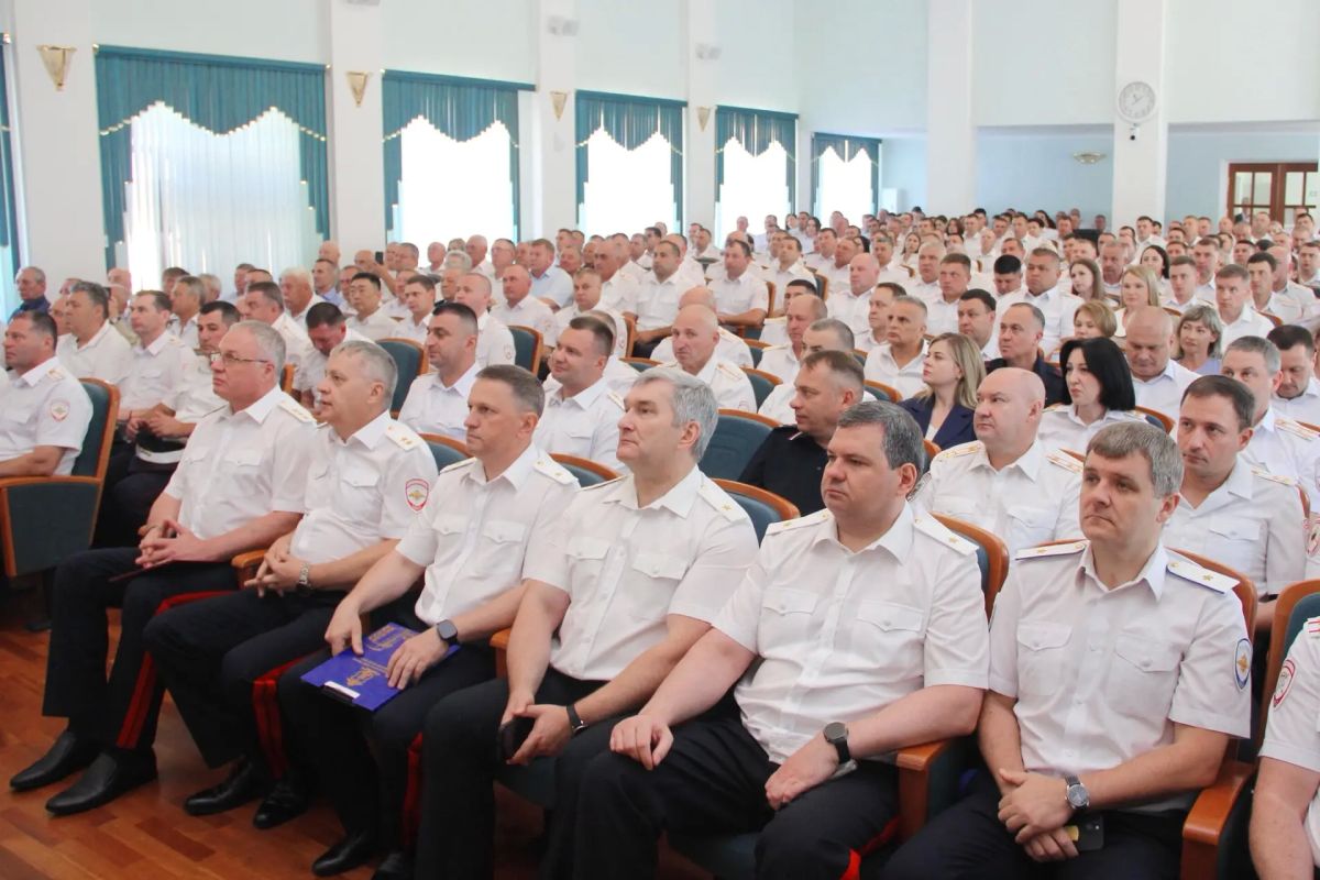 Начальник ГУ МВД России по СКФО Сергей Бачурин принял участие в торжественном мероприятии в краевом Главке, посвященном 90-летию со дня образования Госавтоинспекции МВД России Начальник ГУ МВД России по СКФО Сергей Бачурин принял участие в торжественном мероприятии в краевом Главке, посвященном 90-летию со дня образования Госавтоинспекции МВД России