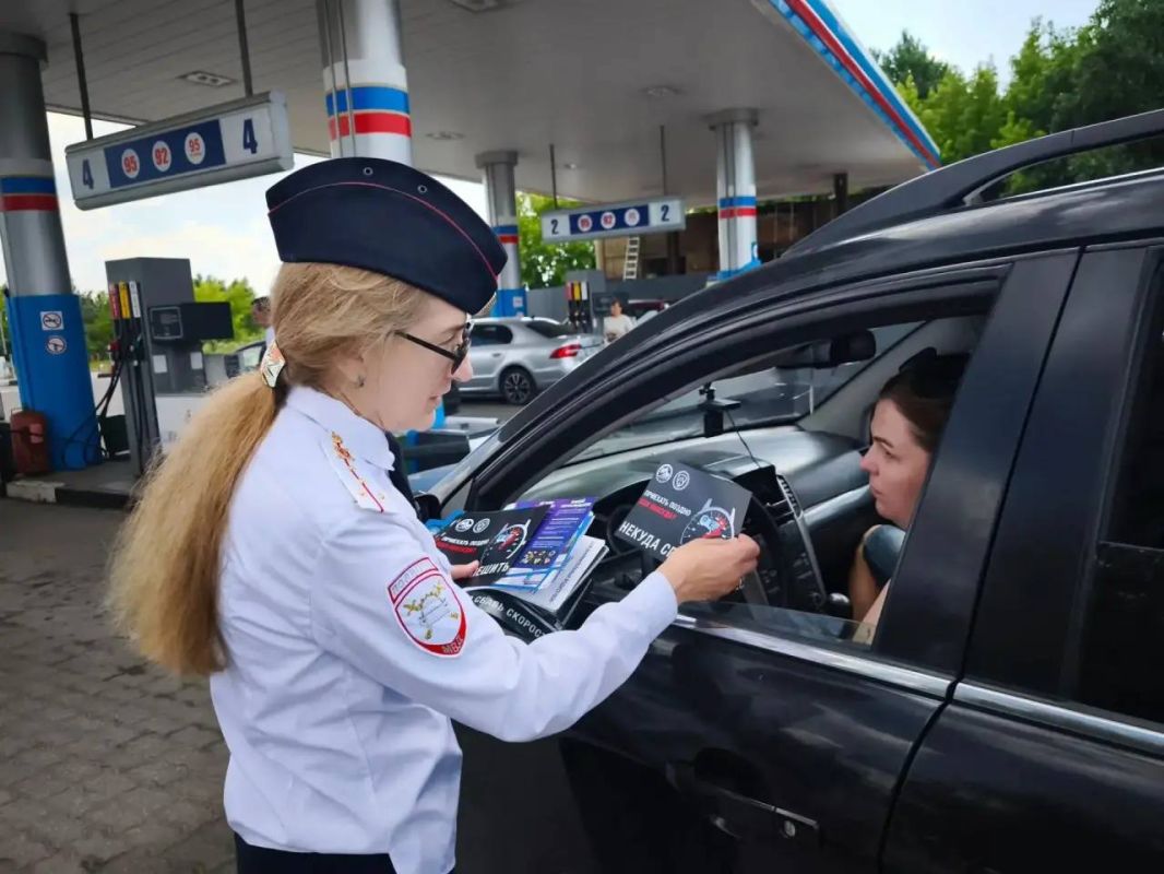 Символично, но даже в юбилей мы напоминаем, что на на дороге «некуда спешить!» Символично, но даже в юбилей мы напоминаем, что на на дороге «некуда спешить!»