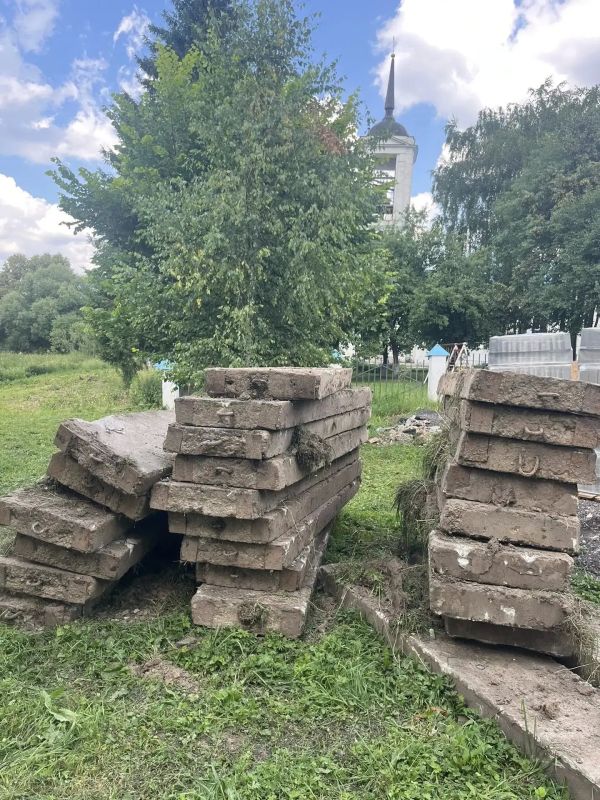 В деревне Буняково приступили к обустройству народной тропы В деревне Буняково приступили к обустройству народной тропы