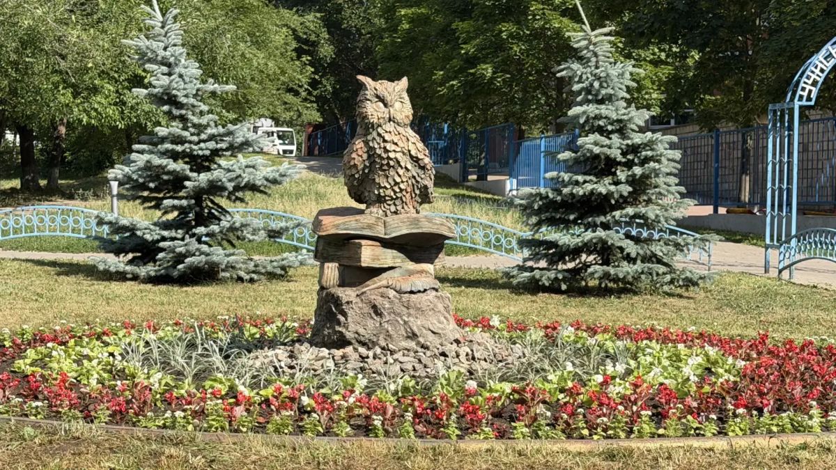 Более 50 тысяч однолетних цветов украсили городские клумбы в Дзержинском городского округа Люберцы Более 50 тысяч однолетних цветов украсили городские клумбы в Дзержинском городского округа Люберцы
