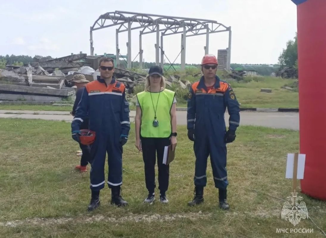 Команда Главного управления приняла участие в соревнованиях по спасательному спорту Команда Главного управления приняла участие в соревнованиях по спасательному спорту