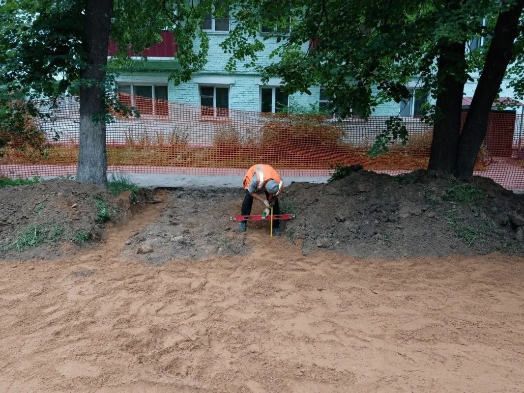 В Степыгино приступили к модернизации детской площадки у домов №60, 67 и 52 В Степыгино приступили к модернизации детской площадки у домов №60, 67 и 52