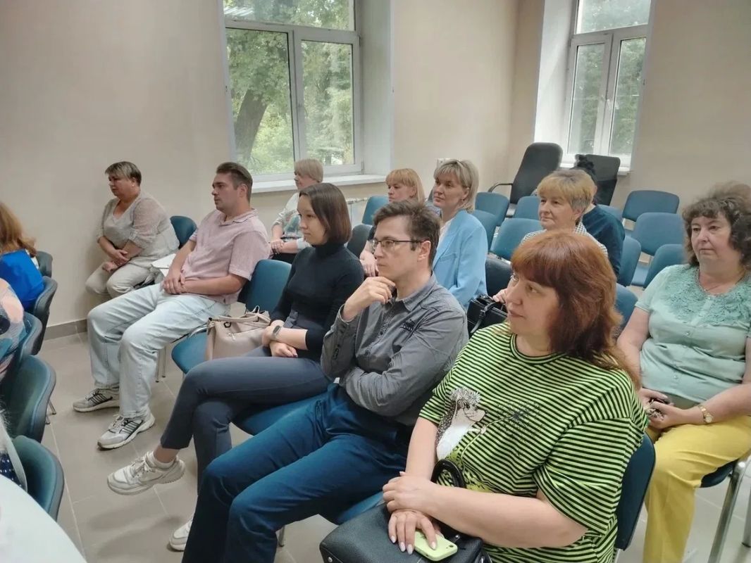 СЕРПУХОВ. В Серпуховской больнице встретился с жителями и коллективом учреждения СЕРПУХОВ. В Серпуховской больнице встретился с жителями и коллективом учреждения