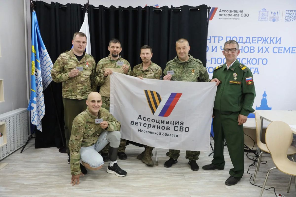 В День ветеранов боевых действий в Едином центре поддержки для ветеранов СВО и членов их семей прошла по-настоящему тёплая встреча В День ветеранов боевых действий в Едином центре поддержки для ветеранов СВО и членов их семей прошла по-настоящему тёплая встреча