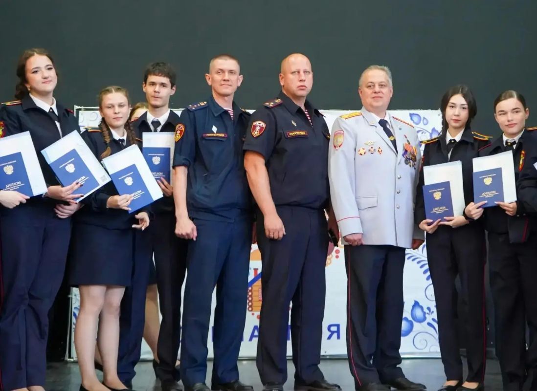 В Подмосковье состоялся торжественный выпуск курсантов подшефного колледжа «Энергия» В Подмосковье состоялся торжественный выпуск курсантов подшефного колледжа «Энергия»