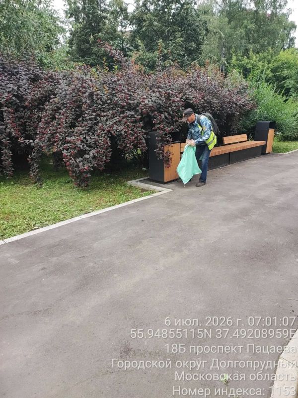 Уборка продолжается: чистоту и порядок в городе наводят 25 единиц техники и 47 рабочих Уборка продолжается: чистоту и порядок в городе наводят 25 единиц техники и 47 рабочих