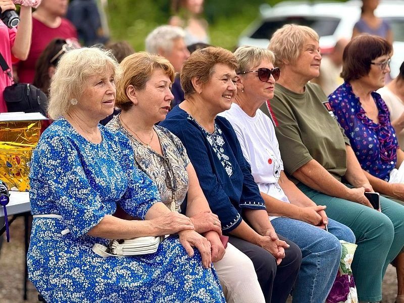В преддверии светлого праздника Дня семьи, любви и верности, ДК «Гармония» провёл праздничную программу для жителей села Михалево В преддверии светлого праздника Дня семьи, любви и верности, ДК «Гармония» провёл праздничную программу для жителей села Михалево