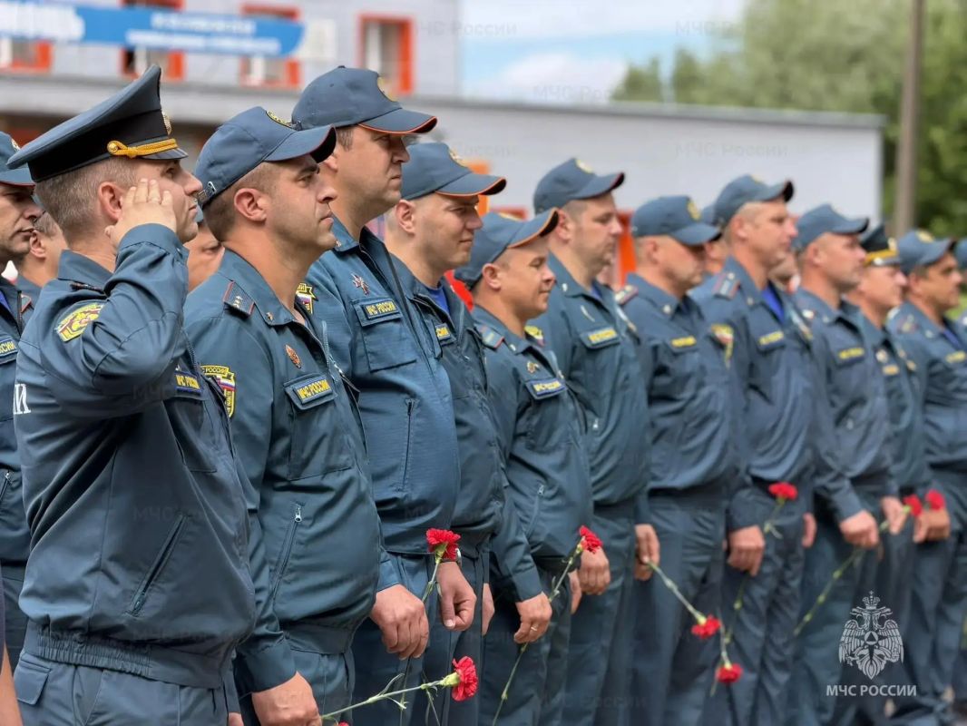 В Можайске открыт памятник пожарной автоцистерне В Можайске открыт памятник пожарной автоцистерне