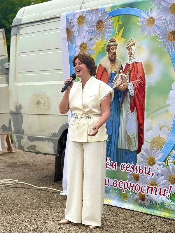 В преддверии светлого праздника Дня семьи, любви и верности, ДК «Гармония» провёл праздничную программу для жителей села Михалево В преддверии светлого праздника Дня семьи, любви и верности, ДК «Гармония» провёл праздничную программу для жителей села Михалево
