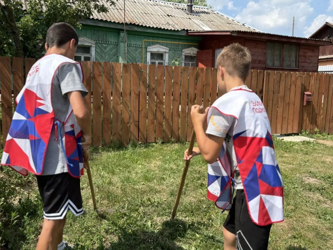 Добрые дела ко Дню семьи: волонтёры поздравили родных военнослужащих Добрые дела ко Дню семьи: волонтёры поздравили родных военнослужащих
