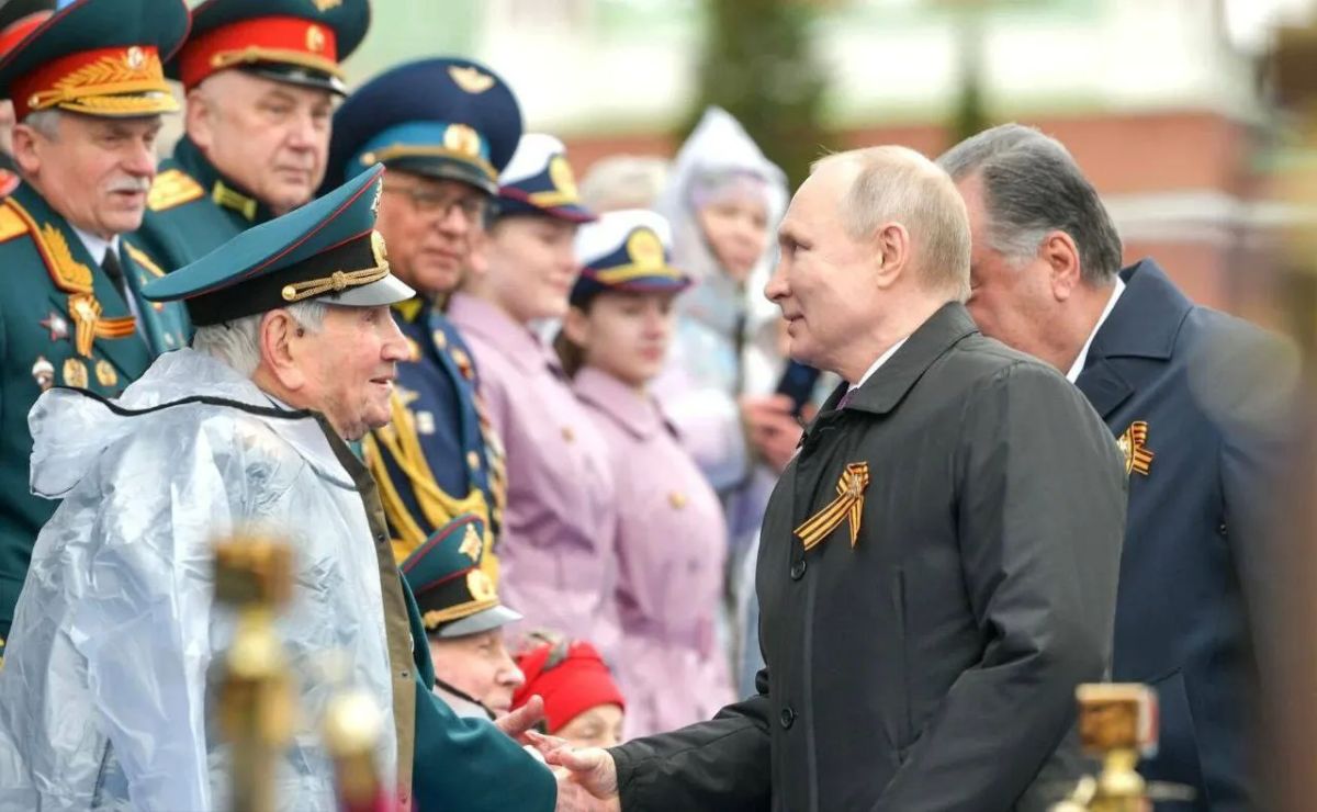 Андрей Воробьев: Сегодня 100 лет исполняется Ивану Ивановичу Жучкову из Фрязино — ветерану Великой Отечественной войны, полковнику в отставке, заслуженному работнику образования Московской области! Андрей Воробьев: Сегодня 100 лет исполняется Ивану Ивановичу Жучкову из Фрязино — ветерану Великой Отечественной войны, полковнику в отставке, заслуженному работнику образования Московской области!