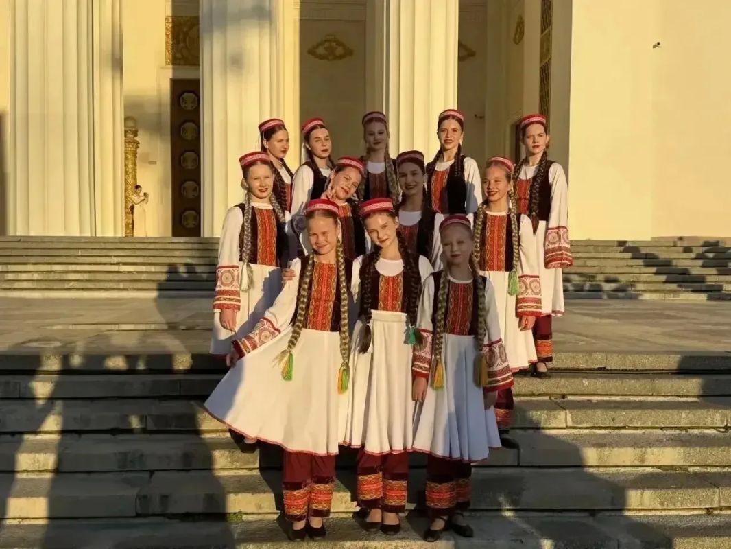 «Славянский лик» Губернского колледжа покорил ВДНХ и устремился к новым победам! Серпуховские артисты выступили на фестивале национального гостеприимства «Дружба народов», проходившем на главной выставочной площадке страны «Славянский лик» Губернского колледжа покорил ВДНХ и устремился к новым победам! Серпуховские артисты выступили на фестивале национального гостеприимства «Дружба народов», проходившем на главной выставочной площадке страны
