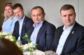 Сергей Юров: Вместе с председателем Московской областной Думы Игорем Юрьевичем Брынцаловым и главой Реутова Алексеем Станиславовичем Ковязиным встретились с семьями Реутова, которые вместе от 1 месяца до 63 лет