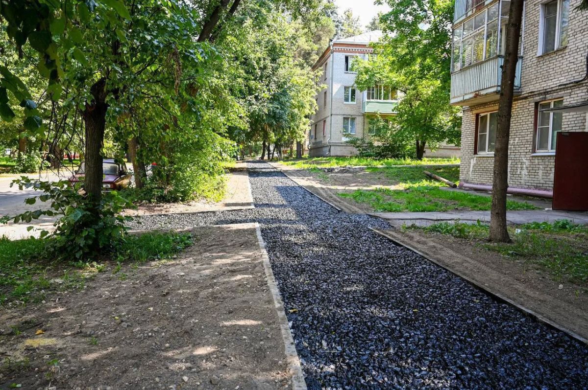 Заместитель министра оценил темпы благоустройства дворовых территорий в Ленинском Заместитель министра оценил темпы благоустройства дворовых территорий в Ленинском