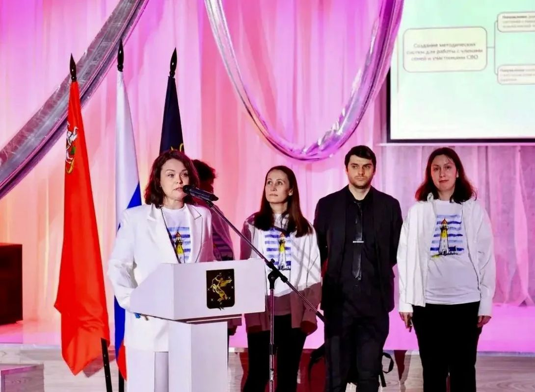 Светлана Фирстова из Химок — в полуфинале конкурса «Женщина — Герой»: как свет «Маяка» помогает тем, кто в кризисе Светлана Фирстова из Химок — в полуфинале конкурса «Женщина — Герой»: как свет «Маяка» помогает тем, кто в кризисе