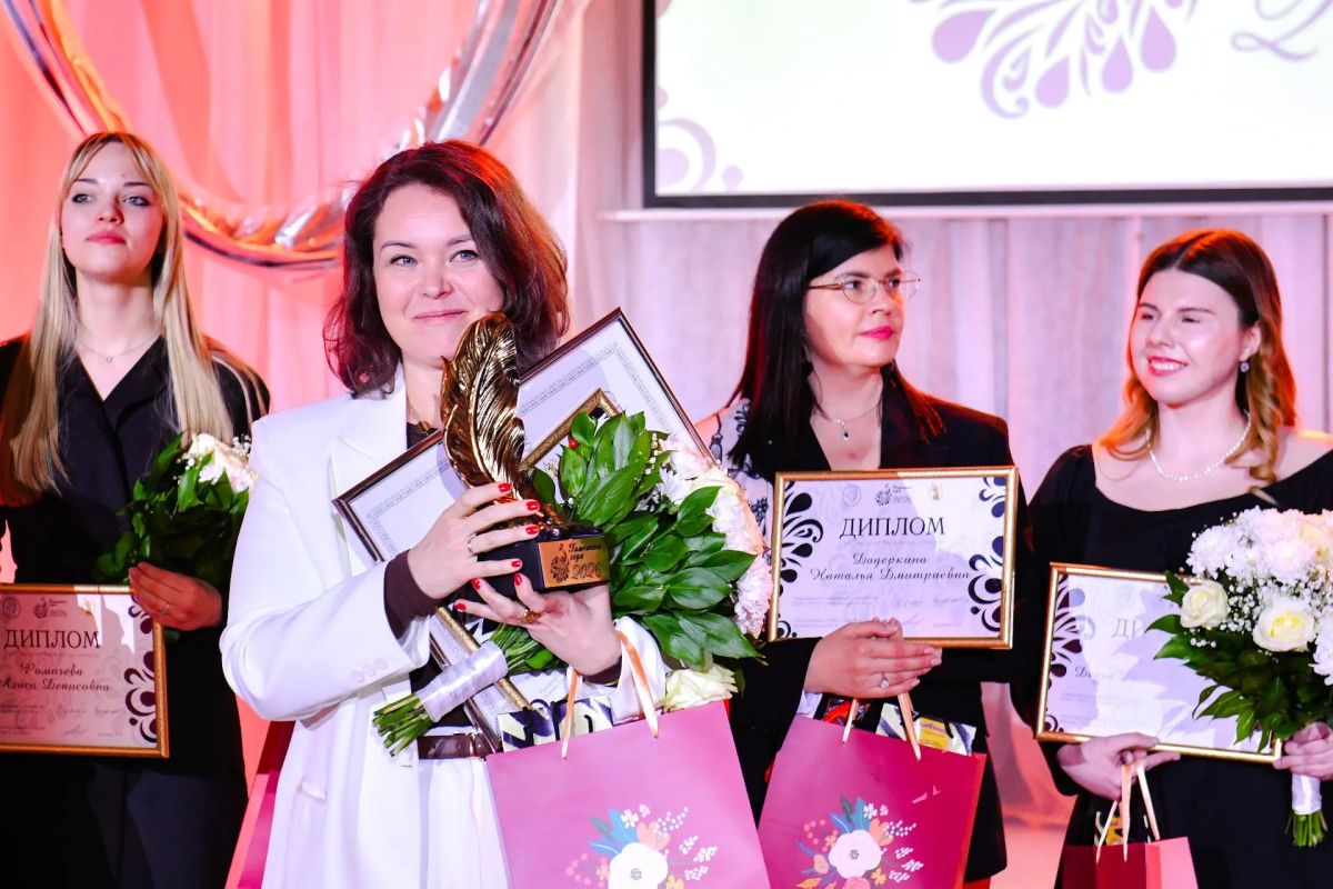 Светлана Фирстова из Химок — в полуфинале конкурса «Женщина — Герой»: как свет «Маяка» помогает тем, кто в кризисе Светлана Фирстова из Химок — в полуфинале конкурса «Женщина — Герой»: как свет «Маяка» помогает тем, кто в кризисе