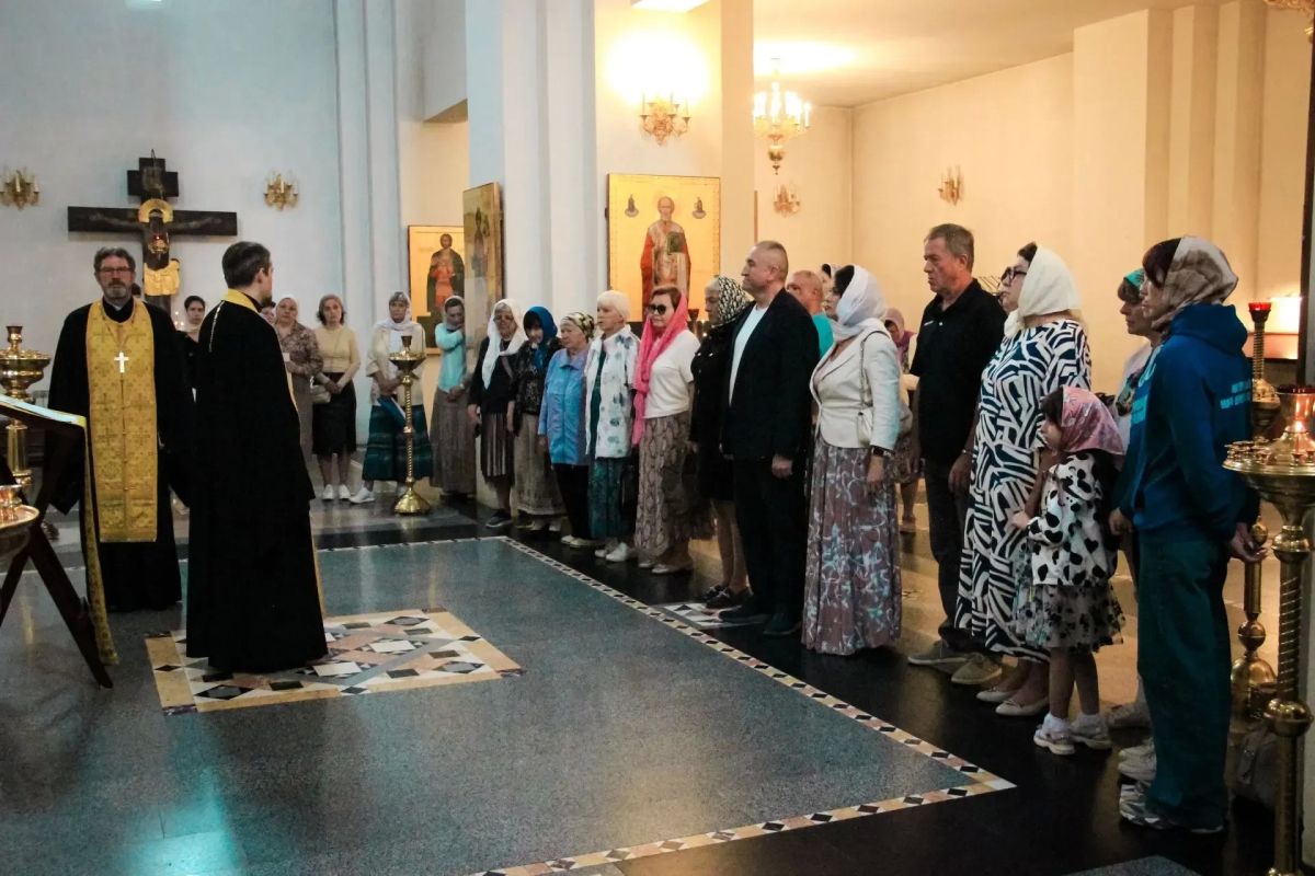 В День памяти святых благоверных князя Петра и княгини Февронии в Иерусалимском храме Воскресенска прошла встреча с семьями бойцов специальной военной операции В День памяти святых благоверных князя Петра и княгини Февронии в Иерусалимском храме Воскресенска прошла встреча с семьями бойцов специальной военной операции