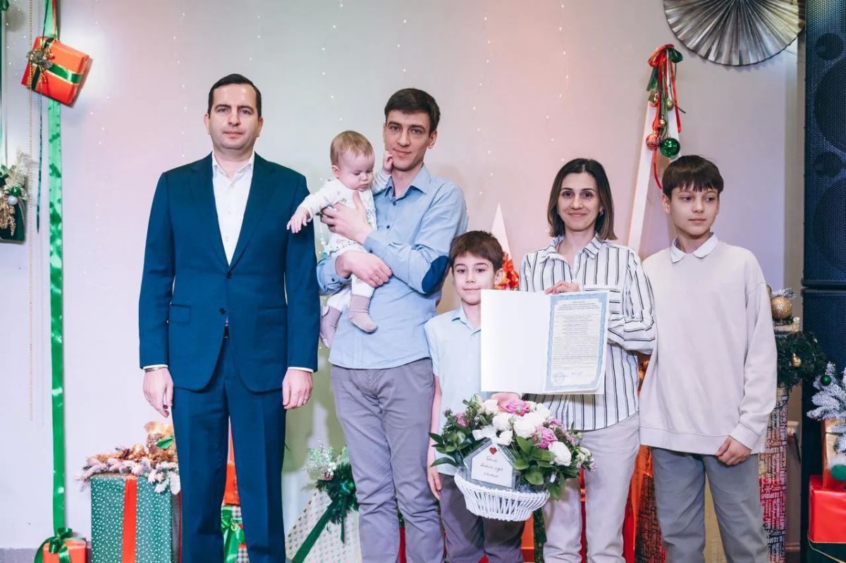 Андрей Булгаков: Сегодня, в День семьи, любви и верности, хочу поздравить все семьи Щёлково — молодые и многодетные, тех, кто только начинает совместный путь, и супругов, которые уже много лет идут по жизни рука об руку Андрей Булгаков: Сегодня, в День семьи, любви и верности, хочу поздравить все семьи Щёлково — молодые и многодетные, тех, кто только начинает совместный путь, и супругов, которые уже много лет идут по жизни рука об руку