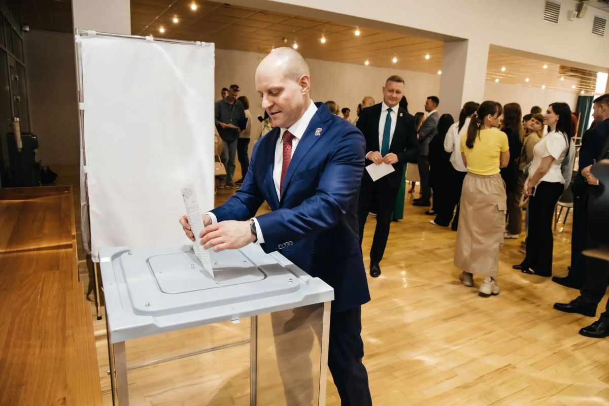 Максим Красноцветов: В Пушкино состоялся второй этап VI конференции местного отделения партии «Единая Россия» Максим Красноцветов: В Пушкино состоялся второй этап VI конференции местного отделения партии «Единая Россия»
