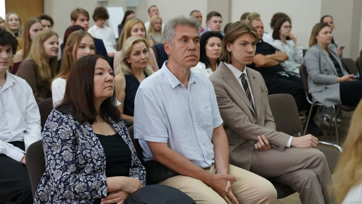 В Долгопрудном чествовали медалистов! В Долгопрудном чествовали медалистов!