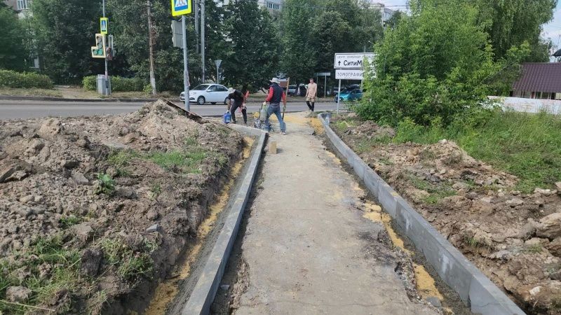 Работы по замене бордюра на улице Кагана в Воскресенске выполнены на 90% Работы по замене бордюра на улице Кагана в Воскресенске выполнены на 90%