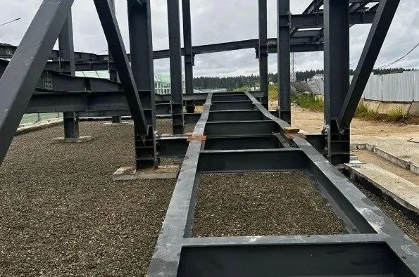 Скоро перейти дорогу в Юрлово (г.о. Химки) можно будет над проезжей частью : готовность надземного пешеходного перехода превысила 60%, и сейчас строители приступили к возведению правой входной группы Скоро перейти дорогу в Юрлово (г.о. Химки) можно будет над проезжей частью : готовность надземного пешеходного перехода превысила 60%, и сейчас строители приступили к возведению правой входной группы