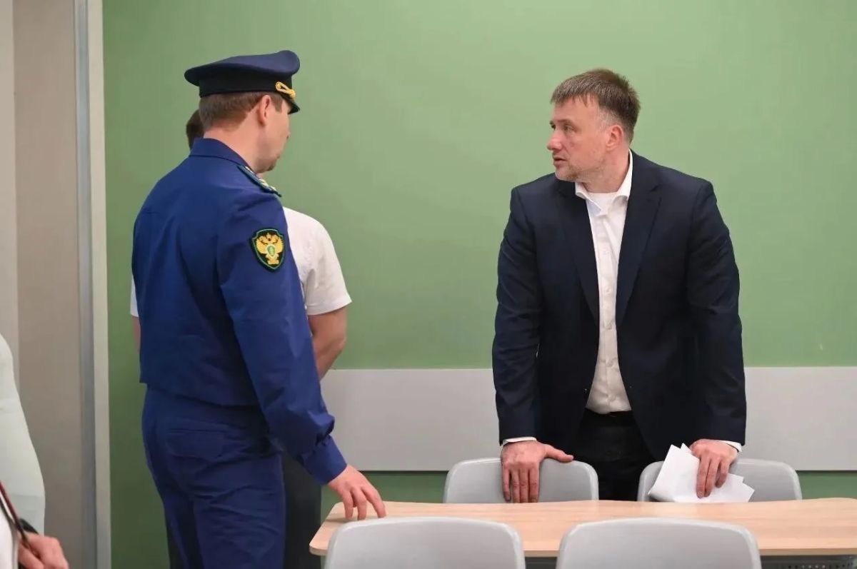 Глава муниципалитета Алексей Шимко совместно с городским прокурором Виталием Хрипуновым проверил готовность УИКов к осенним выборам депутатов Госдумы и Мособлдумы Глава муниципалитета Алексей Шимко совместно с городским прокурором Виталием Хрипуновым проверил готовность УИКов к осенним выборам депутатов Госдумы и Мособлдумы