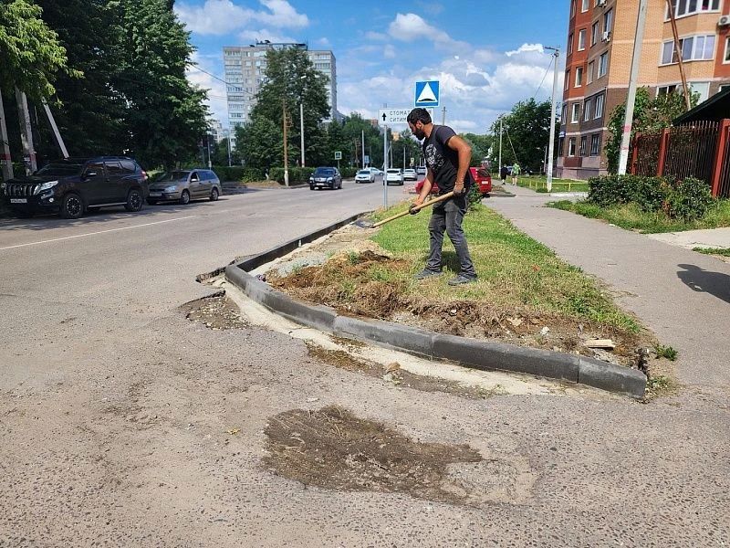 Работы по замене бордюра на улице Кагана в Воскресенске выполнены на 90% Работы по замене бордюра на улице Кагана в Воскресенске выполнены на 90%
