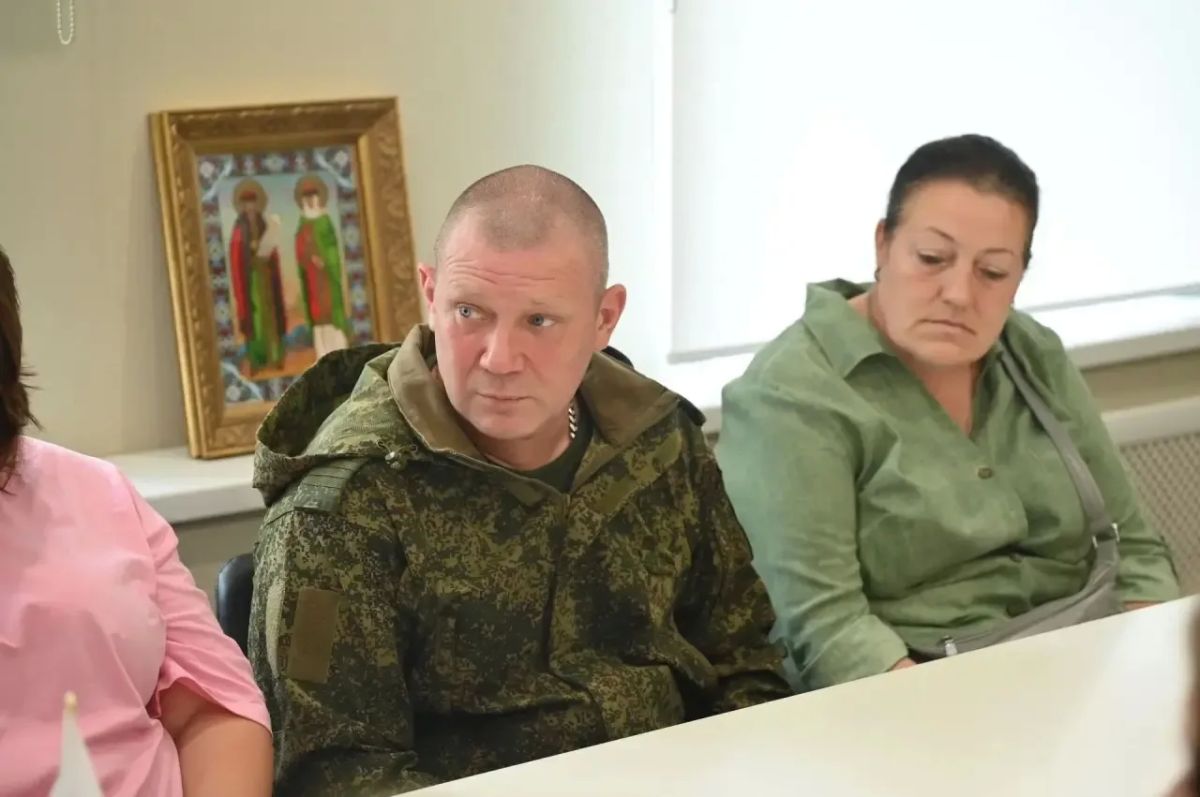 В Центре поддержки участников СВО и их семей состоялась встреча с защитником с позывным «Седой» В Центре поддержки участников СВО и их семей состоялась встреча с защитником с позывным «Седой»
