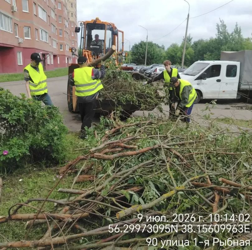 Сотрудники МБУ «Благоустройство СП» продолжают наводить порядок во всех населённых пунктах Сергиево-Посадского округа Сотрудники МБУ «Благоустройство СП» продолжают наводить порядок во всех населённых пунктах Сергиево-Посадского округа
