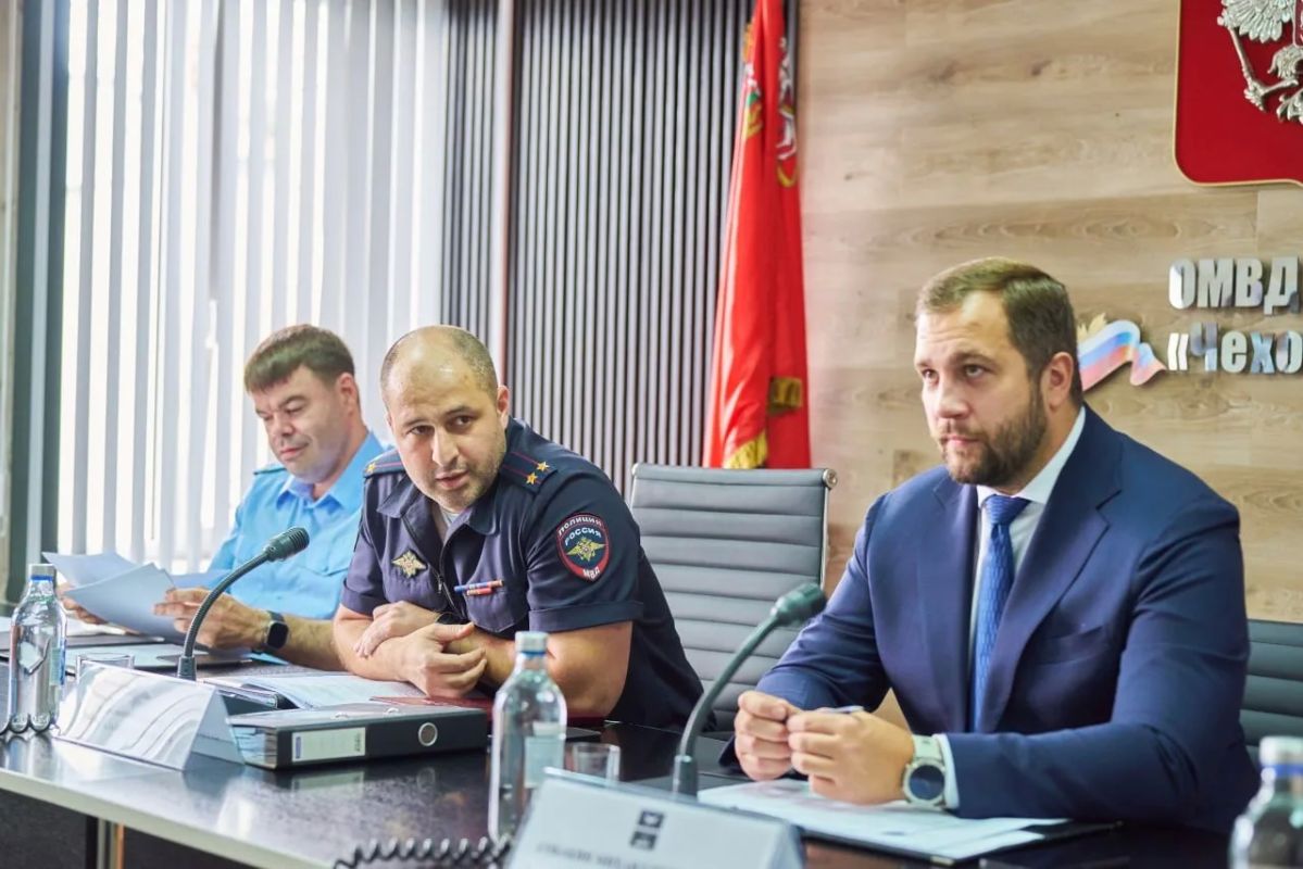 Михаил Собакин: Принял участие в оперативном совещании на котором были подведены итоги оперативно-служебной деятельности с января по июнь текущего года