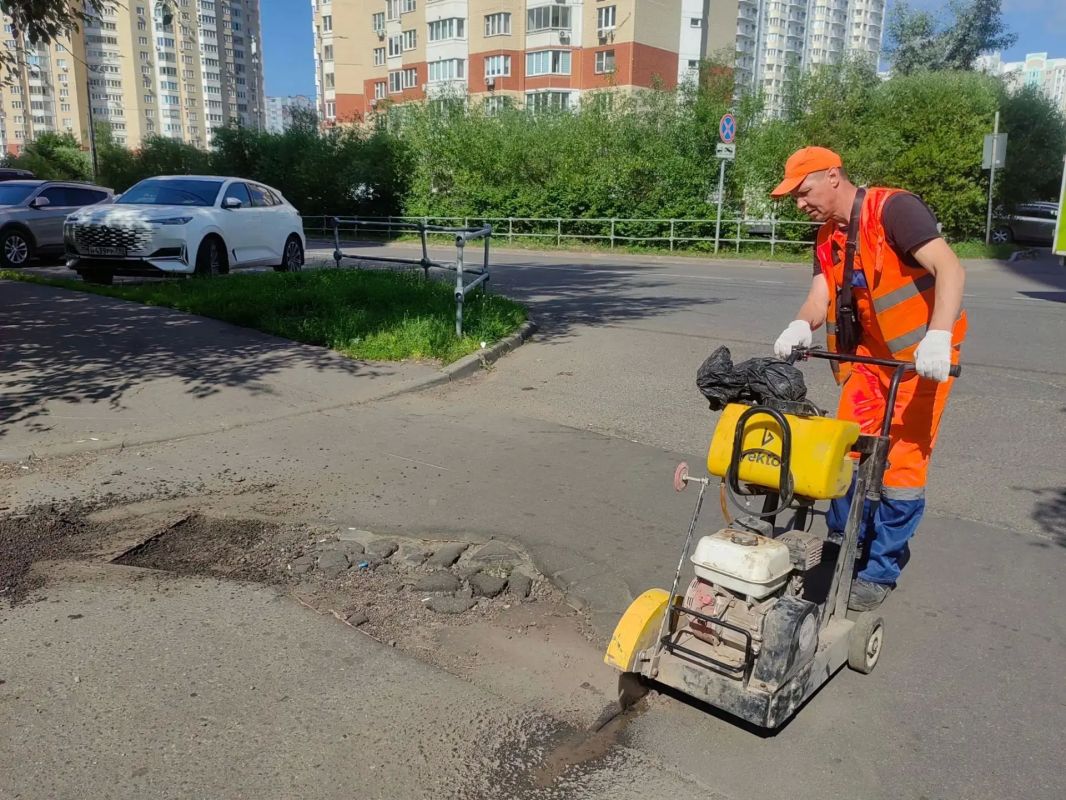 Почти 5 тысяч ям ликвидировали на дорогах Люберец с 1 марта Почти 5 тысяч ям ликвидировали на дорогах Люберец с 1 марта