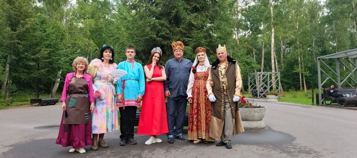 «Танцевальные истории»: в парке ожили герои русских сказок «Танцевальные истории»: в парке ожили герои русских сказок